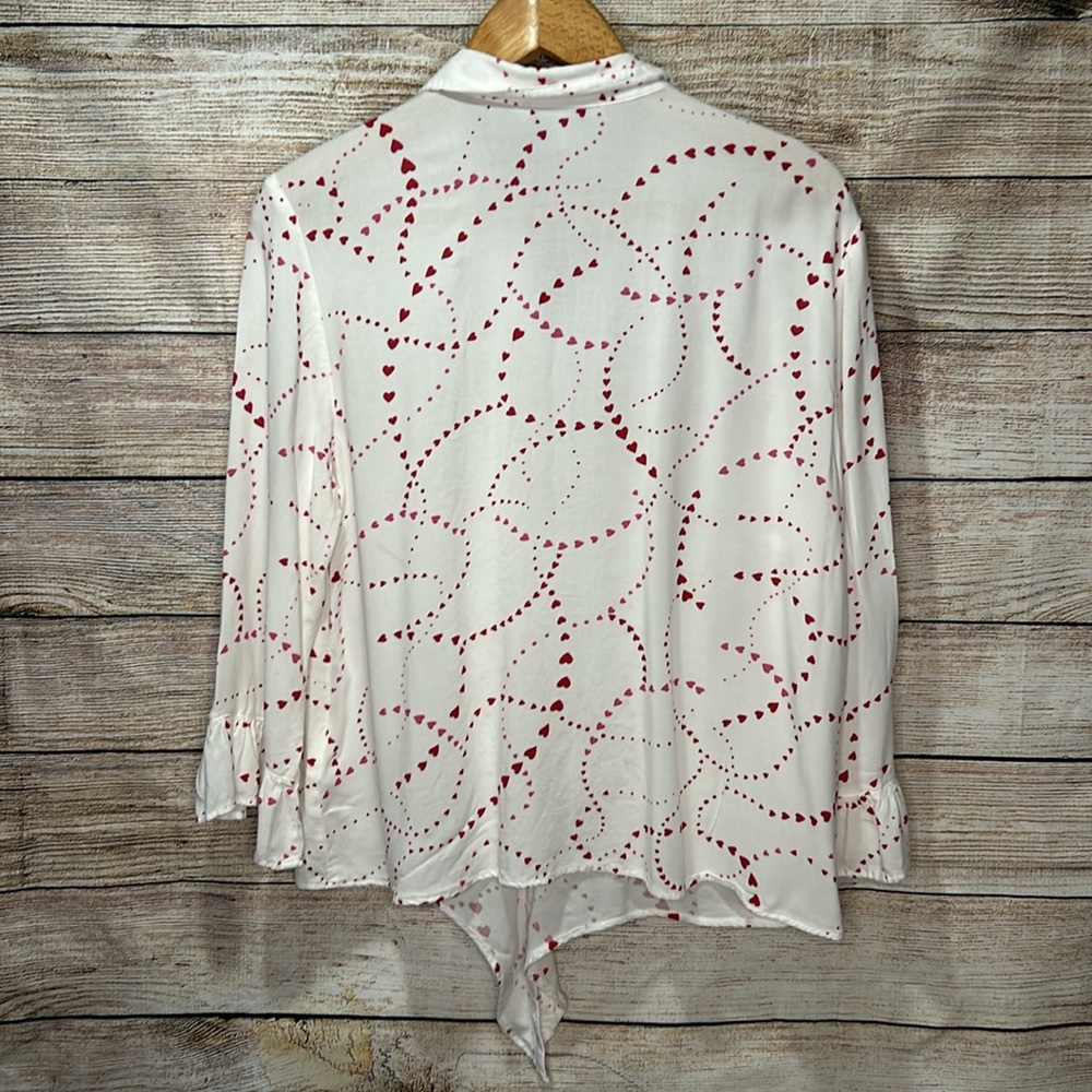 Women's White and Red Button Down Shirt - Picture 5 of 7
